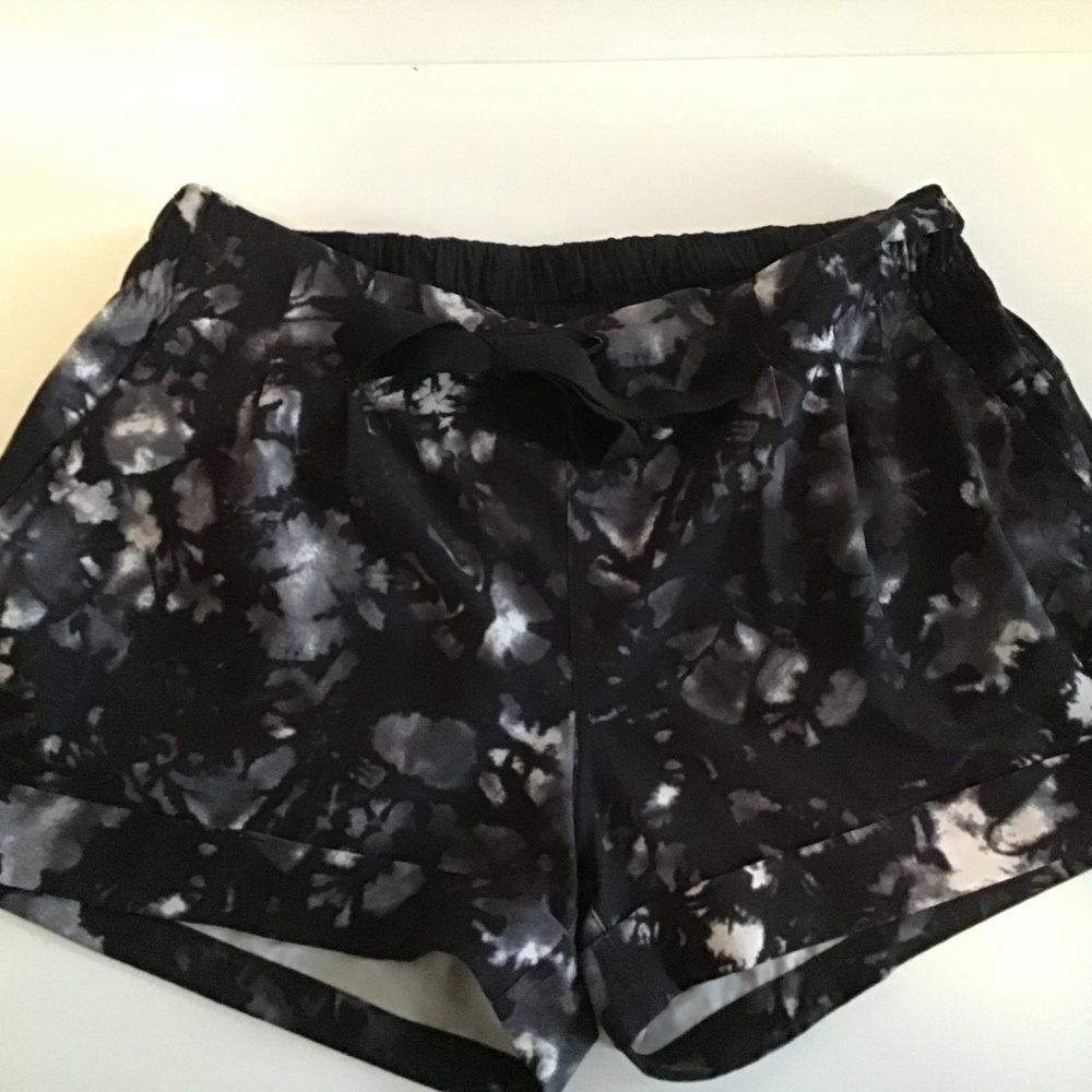Lululemon casual shorts